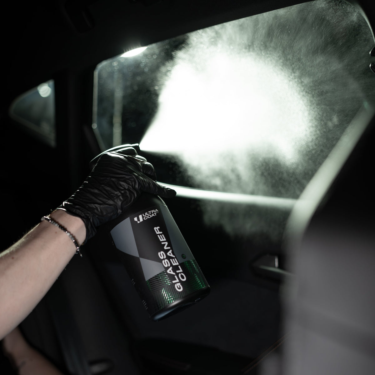 ULTRACOAT Glass Cleaner – bezsmugowy preparat do czyszczenia szyb samochodowych