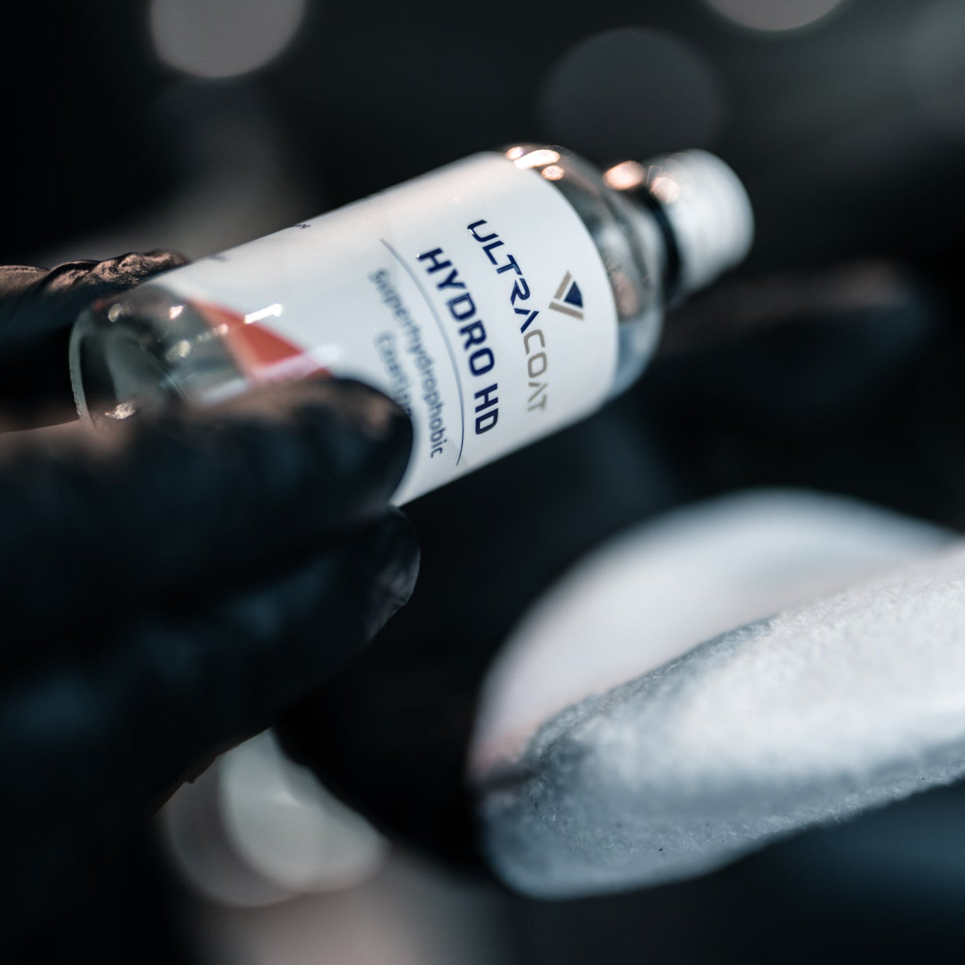 ULTRACOAT Hydro HD bottle during coating application